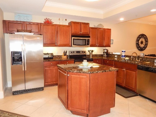 717 Holiday Isle image 1