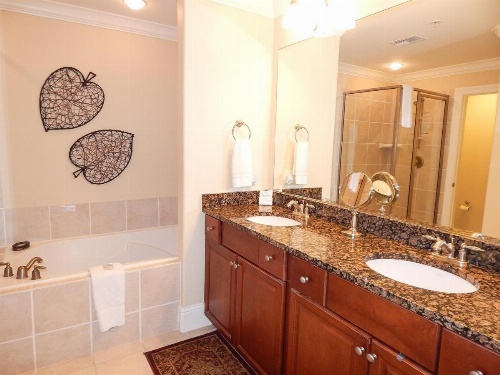 717 Holiday Isle image 12